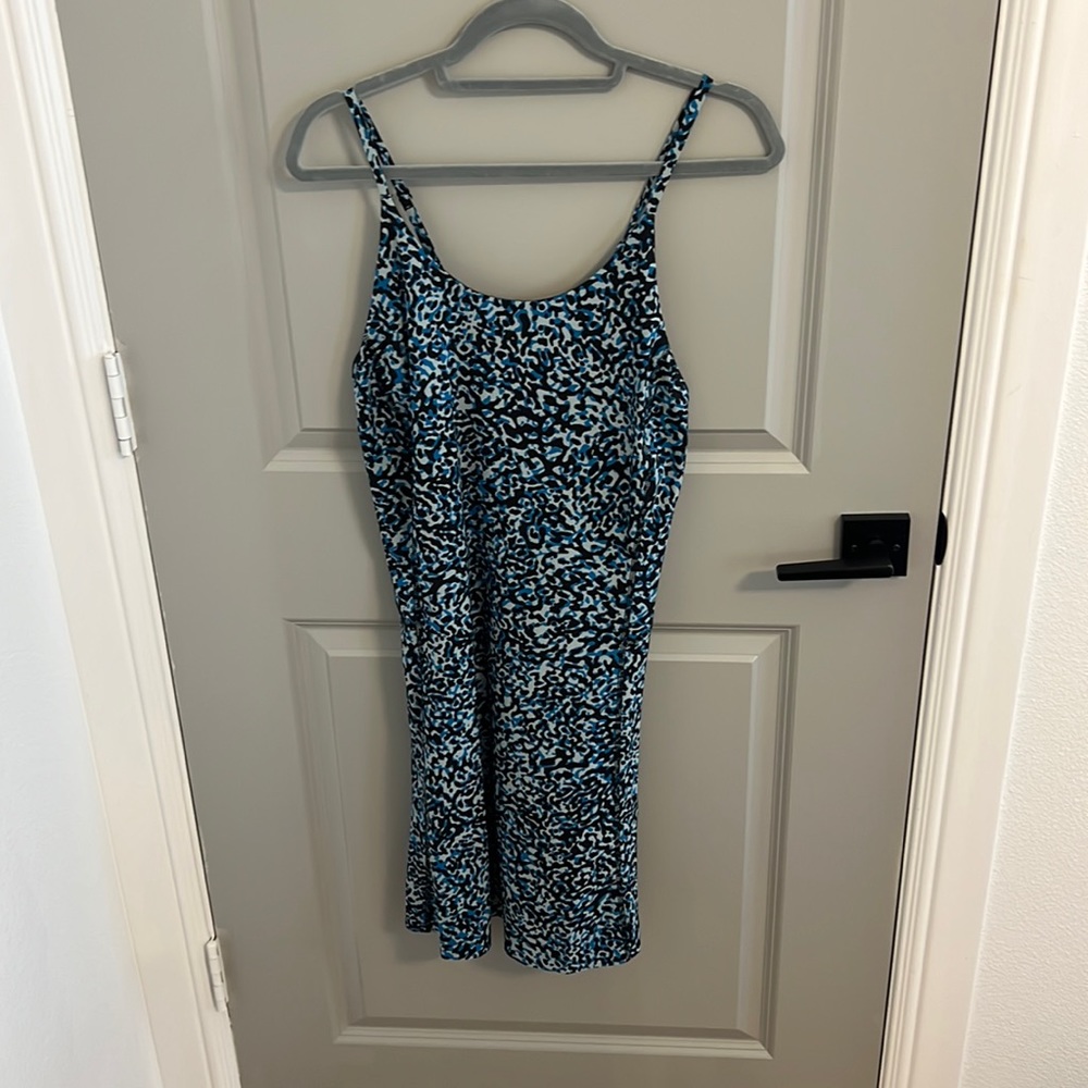 Athleta workout dress. Size Large